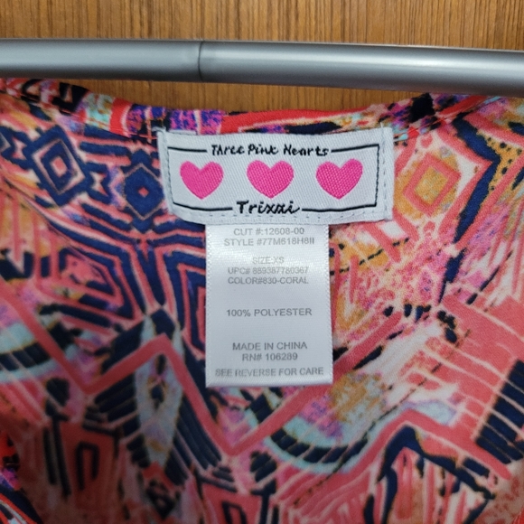 Ladies Funky Top - Picture 3 of 3